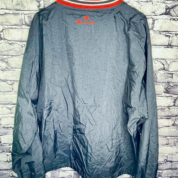 Vintage Champion V-Neck Pullover Windbreaker Men’s Medium Black/Red Seagram's 7 - Picture 3 of 4